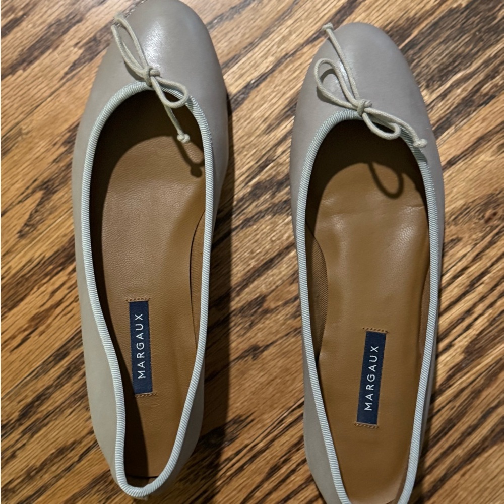Margaux Women's Elegant Gray Flats